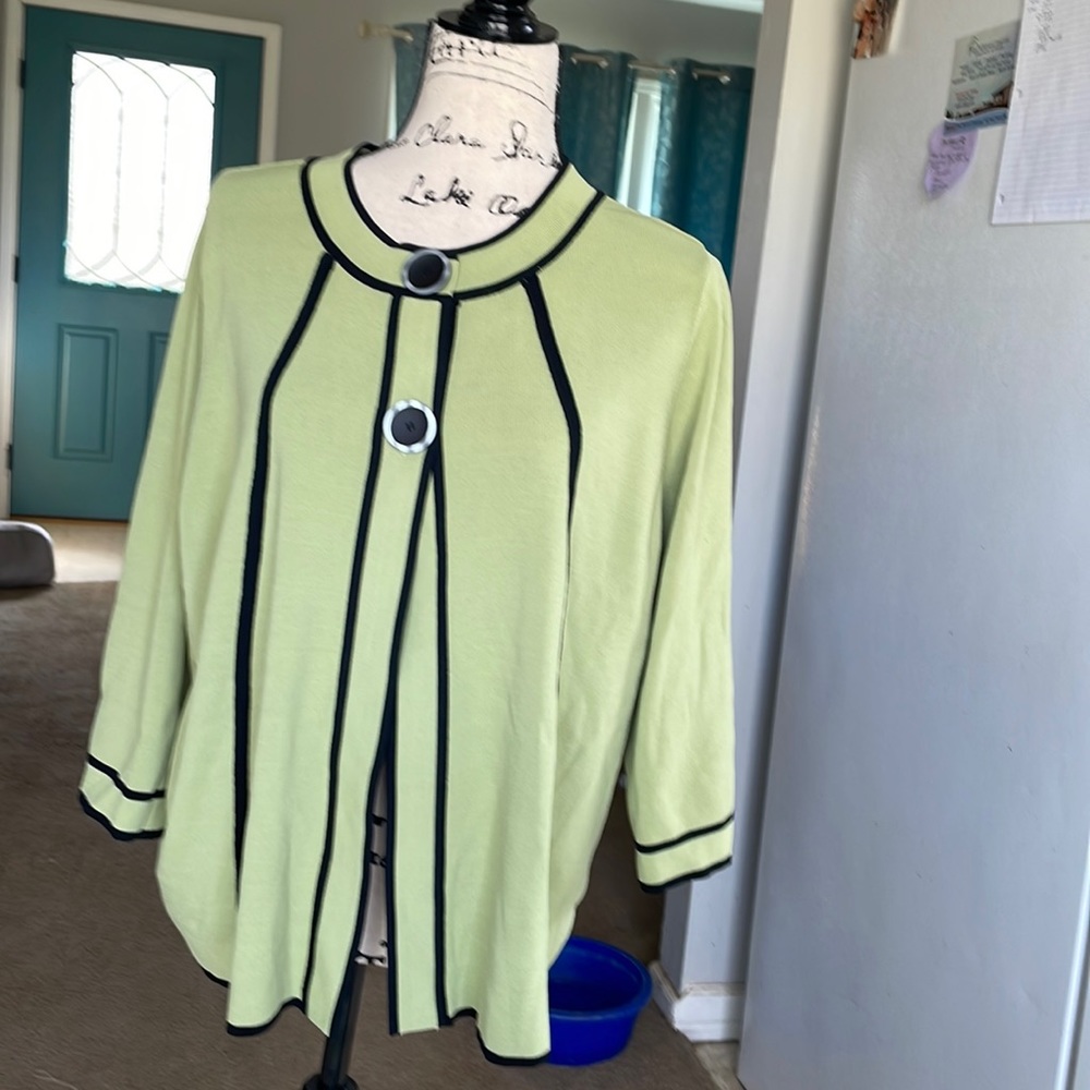 Dress barn size 14/16 top/blazer with open bottom lime green and black